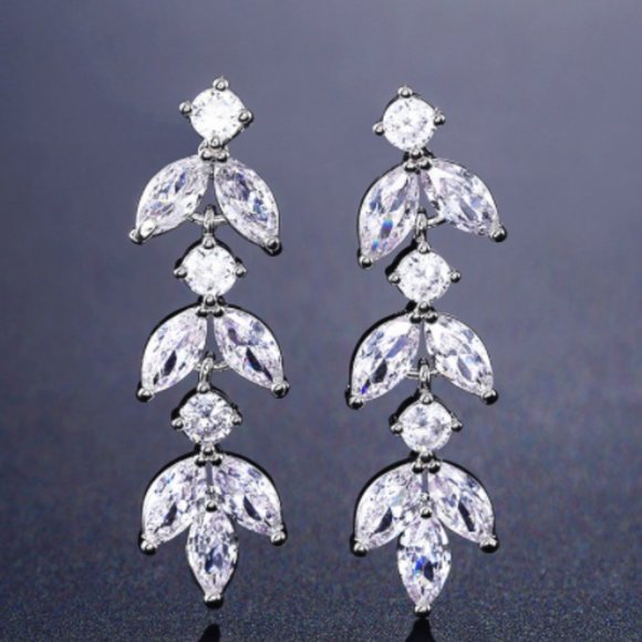 Creative Temperament Popular Style Inlaid AAA Zircon Long Earrings ZB1419752 - Picture 1 of 1